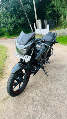 tvs-apache-rtr-150-big-0