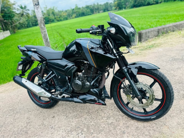 tvs-apache-rtr-150-big-2