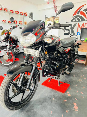 bajaj-discover-135cc-big-0