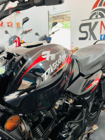 bajaj-discover-135cc-big-2