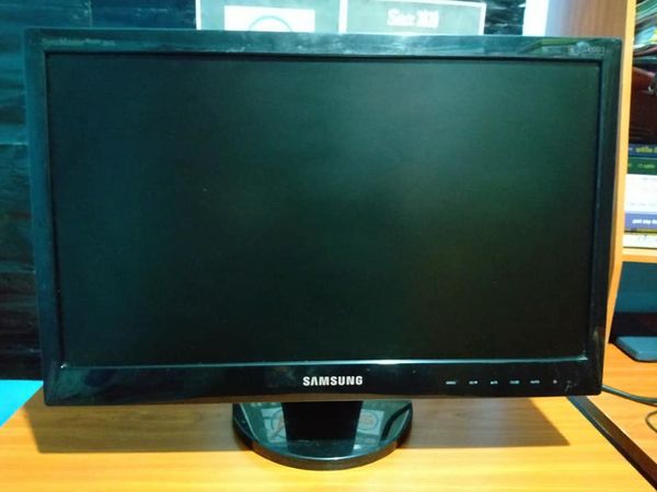 Samsung 22 Inch IPS LCD Monitor