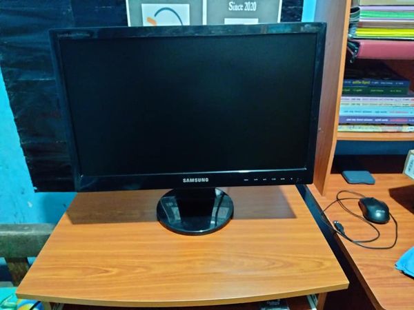 Samsung 22 Inch IPS LCD Monitor