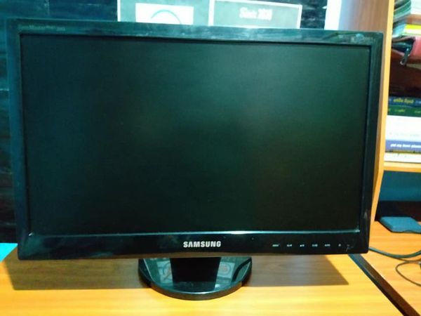 Samsung 22 Inch IPS LCD Monitor