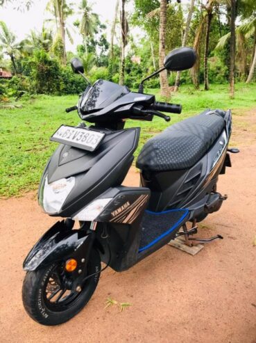 Yamaha Ray ZR