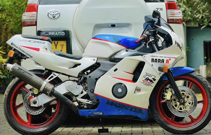 Honda cbr 250 gullarm 2007