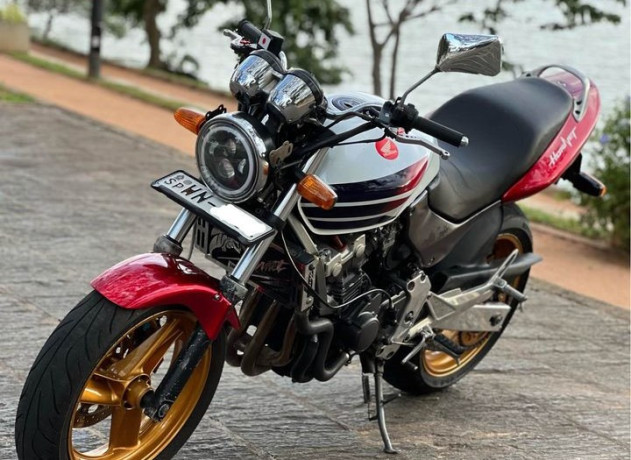 Honda hornet ch150 2011