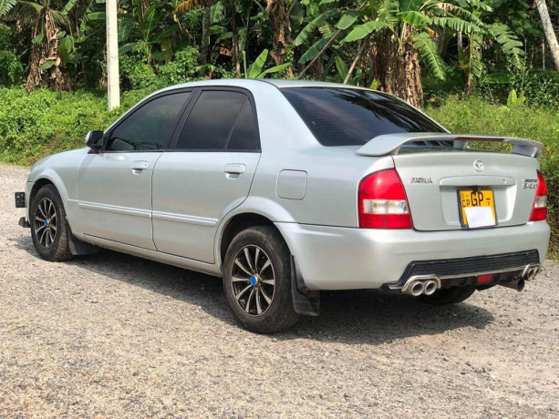 Mazda familia 2003